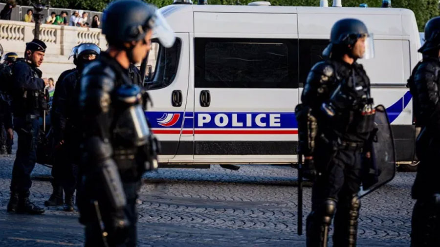 Francia va a movilizar hasta 30.000 policías con la visita del papa, Carlos III y el rugby