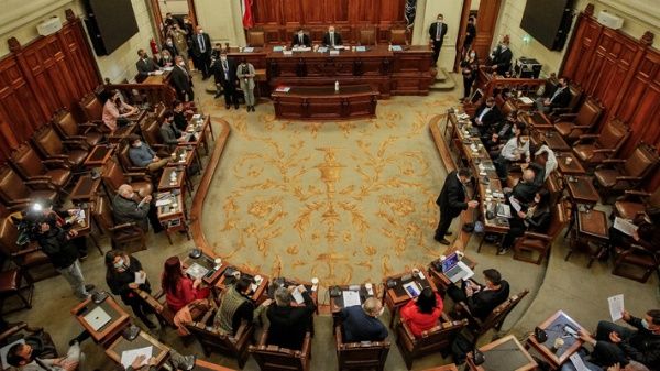 Denuncian posible retroceso en derecho al aborto en Chile