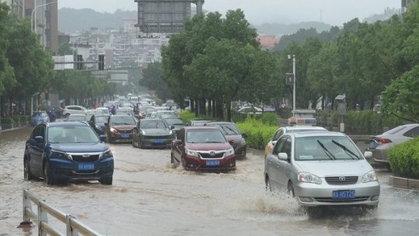 Tifón Haikui deja cerca de 300 mil personas evacuadas en China
