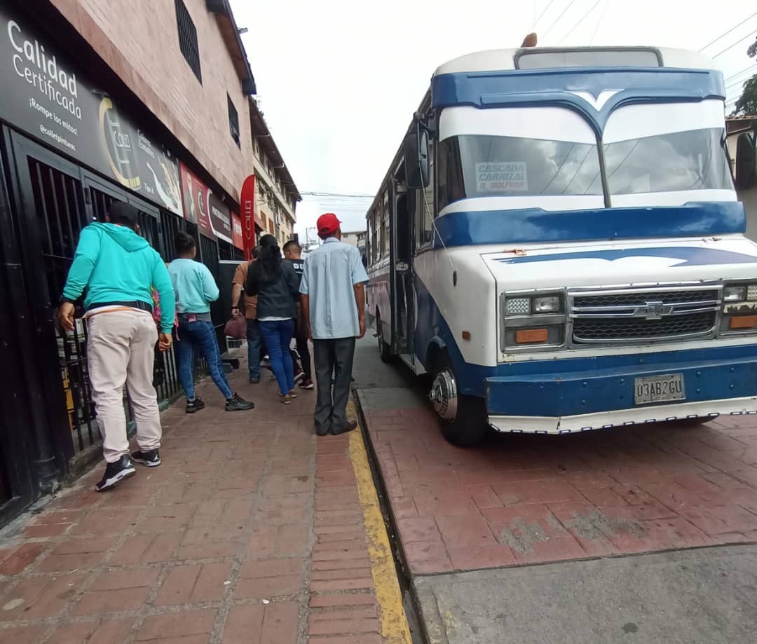 Alcaldía denuncia incumplimiento de exoneración de pasaje en Carrizal