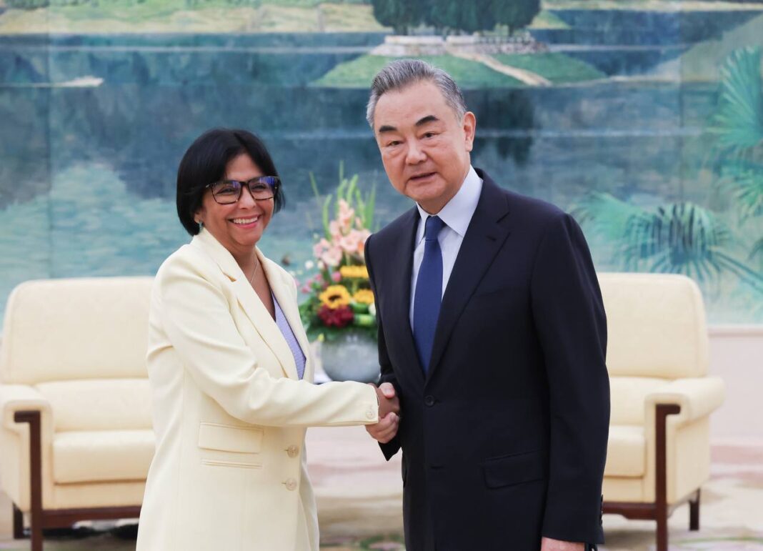 Venezuela y China revisan acuerdos de cooperación e impulsan alianzas