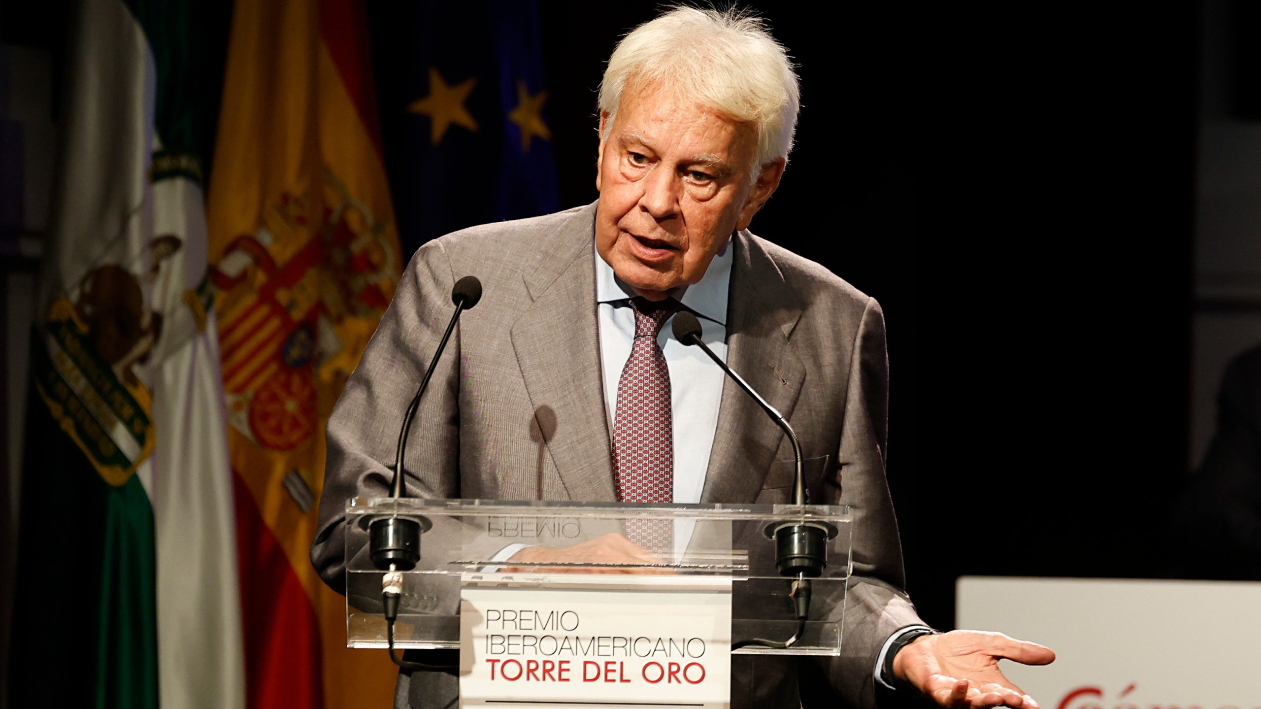 Expresidente español Felipe González: Maduro no resistiría ni unas elecciones medio libres