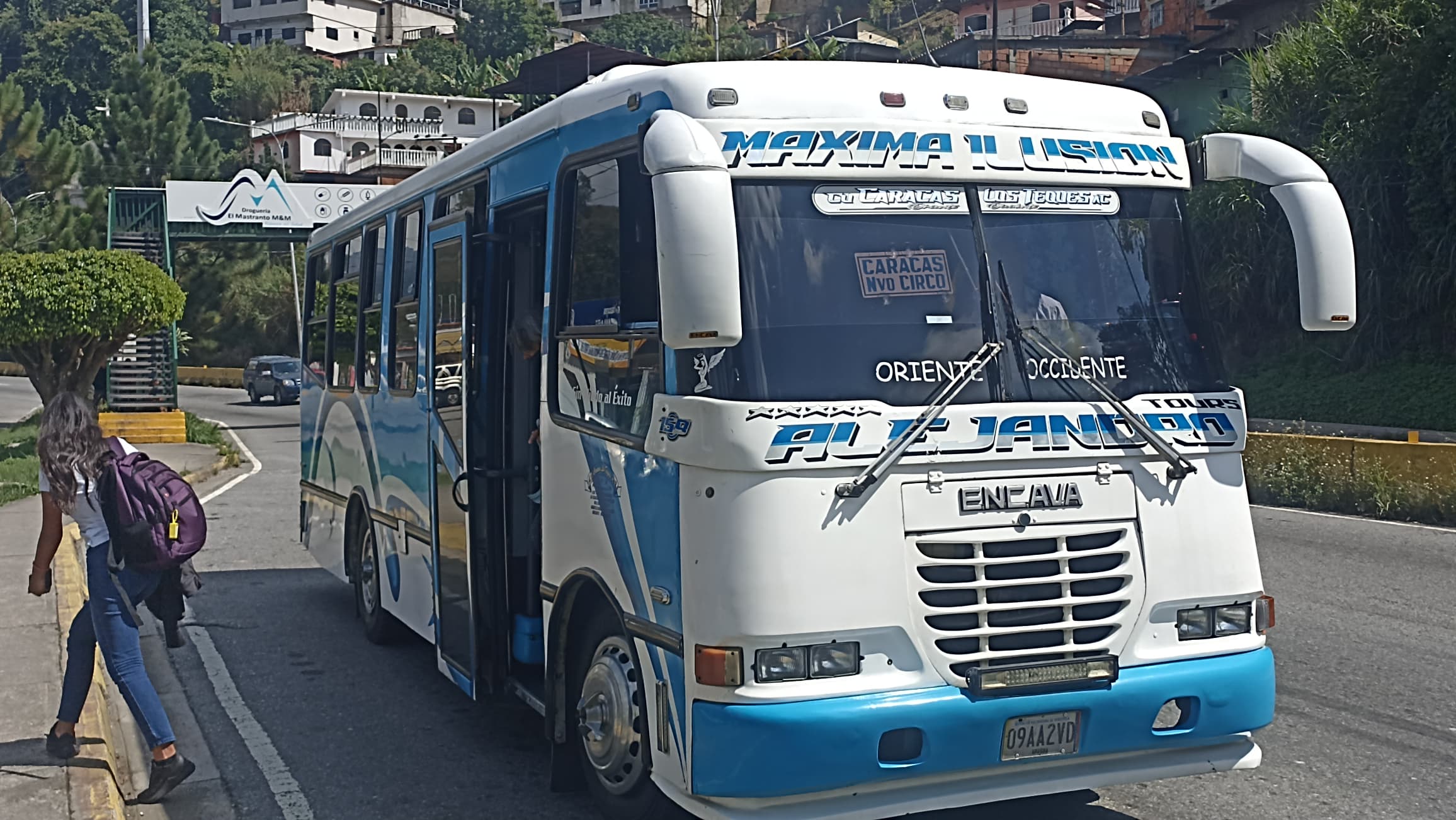 Tres sujetos que atracaron bus de Caracas-Los Teques están presos