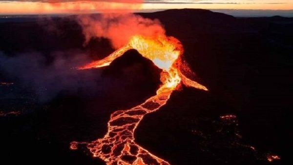 Ordenan evacuaciones en Islandia por actividad volcánica