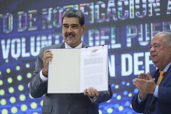  Maduro denunció campaña internacional que trata de manchar el proceso 