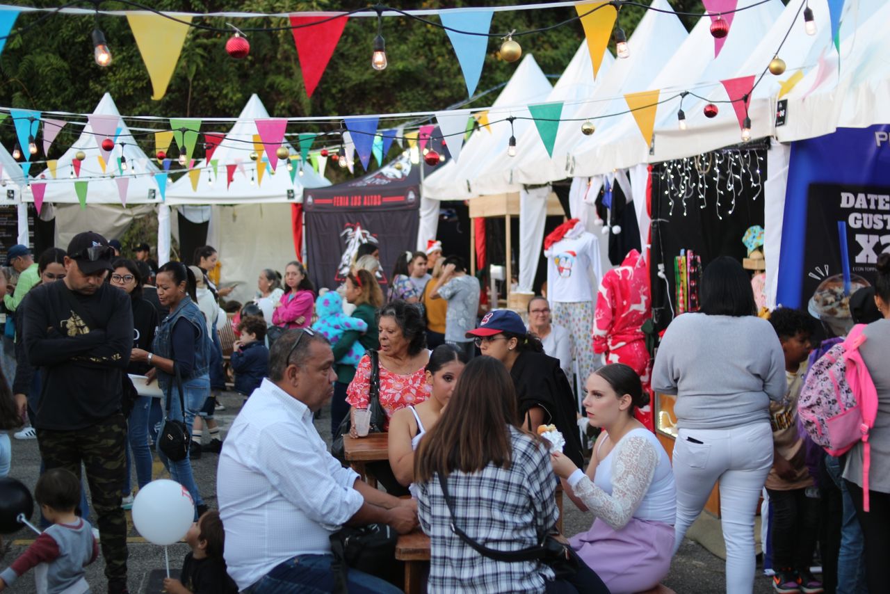 65 stands ofrecen variedad en Feria Navideña del Don Blas