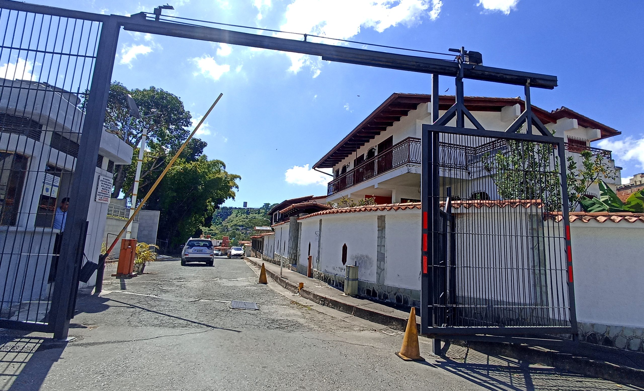 Por explosión de un transformador deberán aguantar tres semanas sin luz