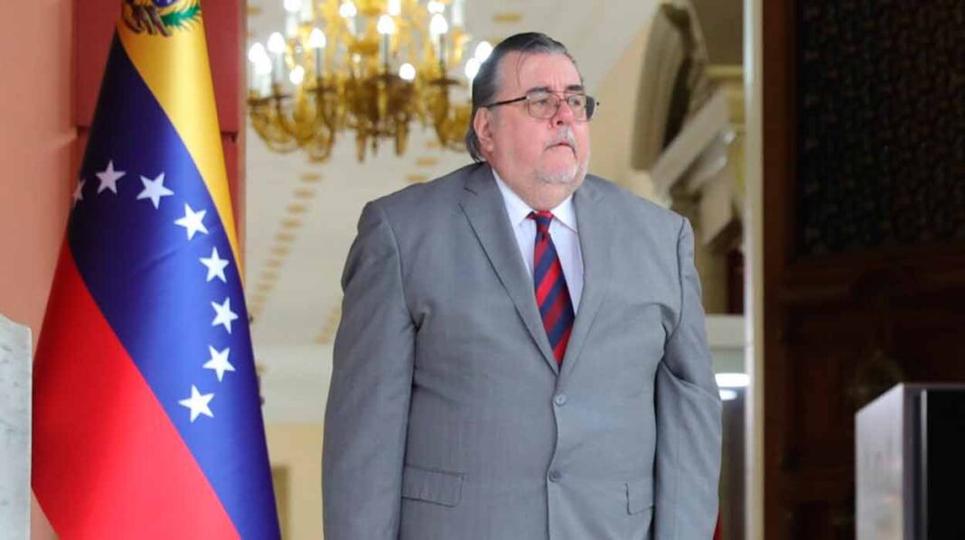 Uruguay llama a consultas a su embajador en Venezuela