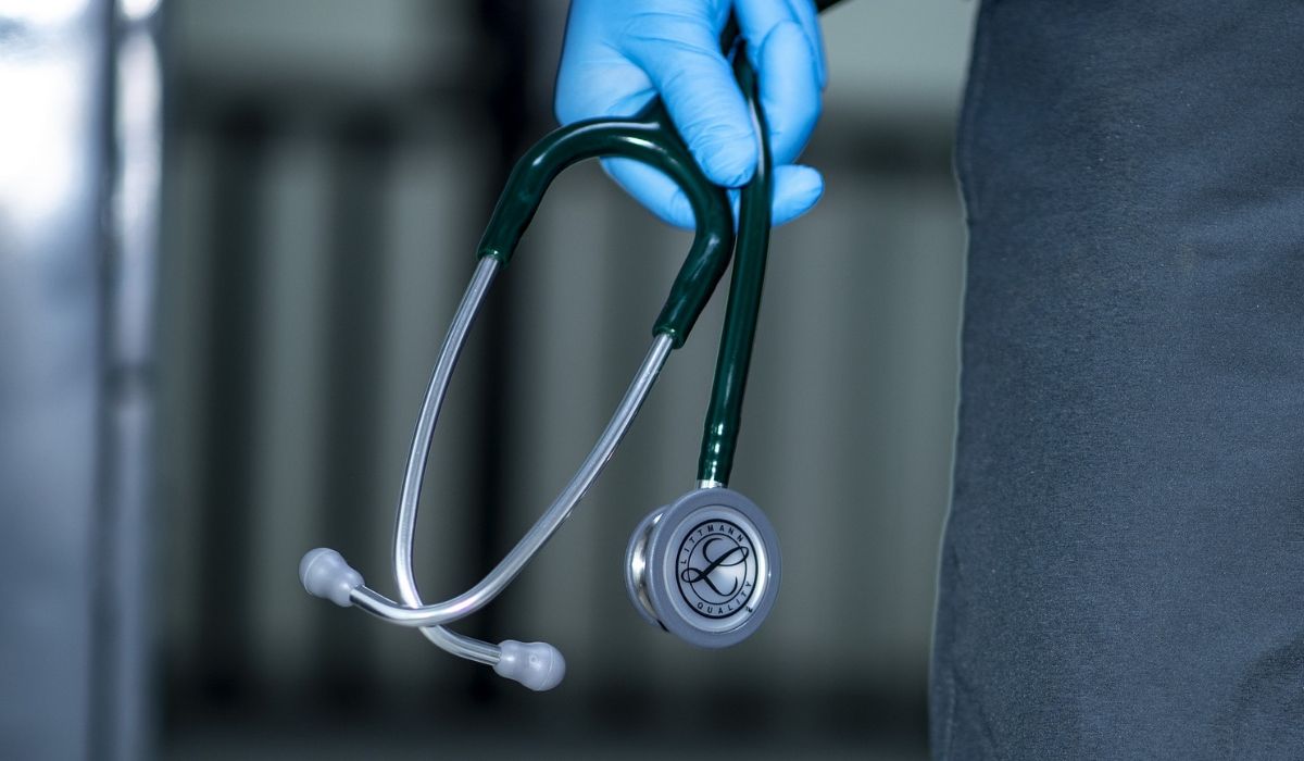 Médico abusó sexualmente de una paciente en pleno consultorio