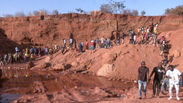 Alud de tierra en una mina artesanal en Guinea deja cuatro muertos