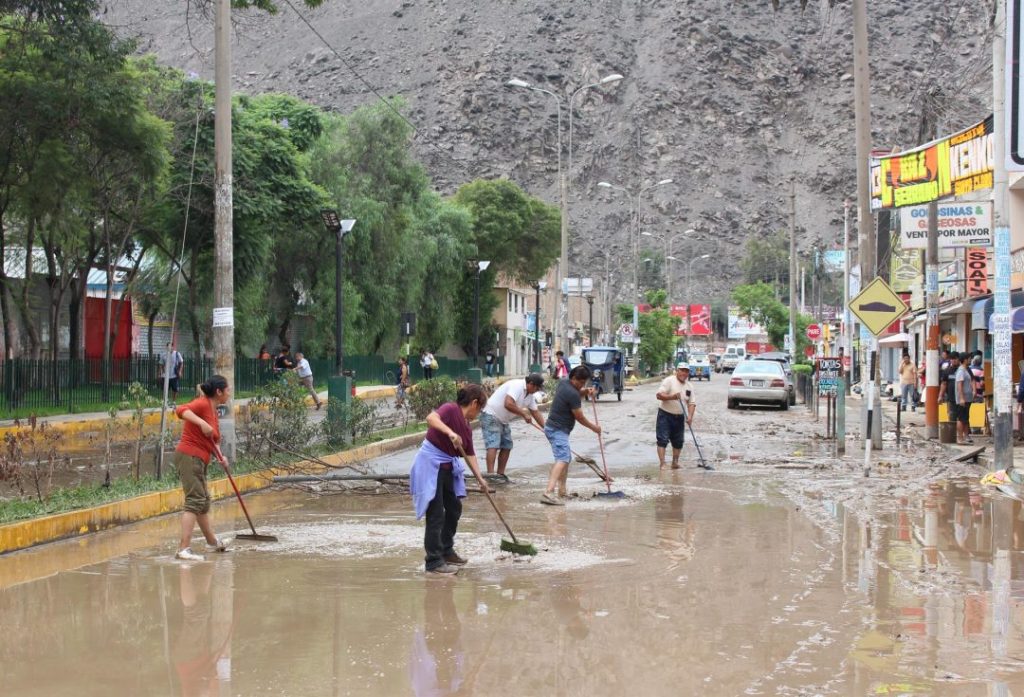4.383 peruanos están damnificados por intensas lluvias