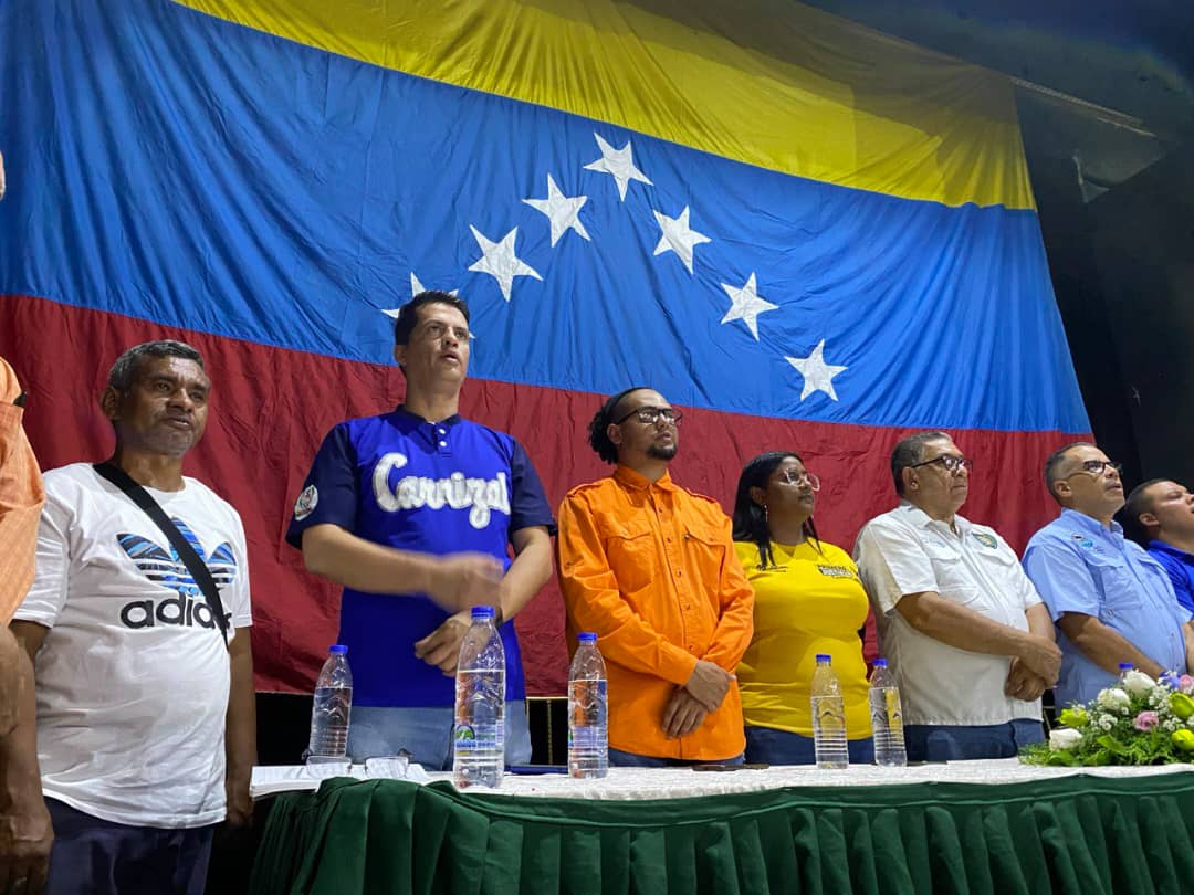 Alcalde Morales: “uso de bandera de siete estrellas no fue a propósito”
