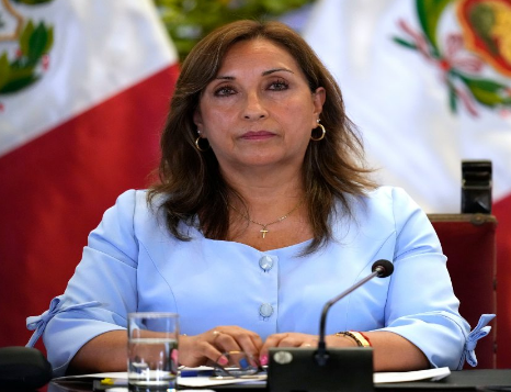 Boluarte renueva parte de su Gabinete en Perú