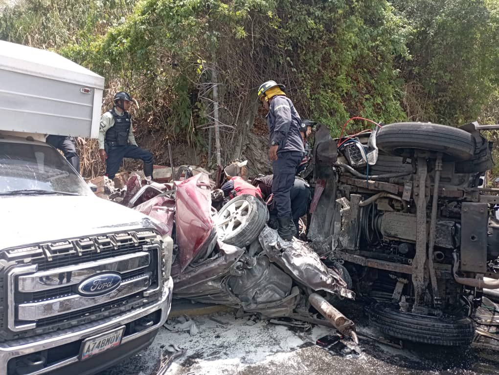 Caracas – Trágico accidente deja dos muertos en el Marqués