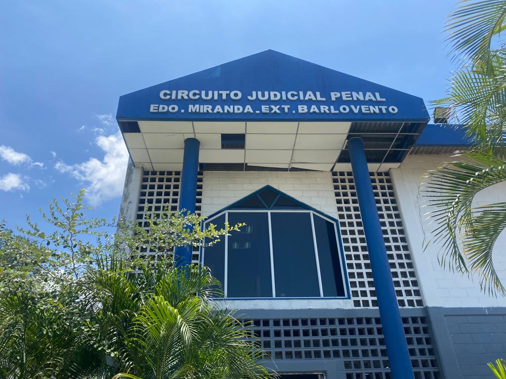 Oficial de la PNB mató a compañero en un dormitorio