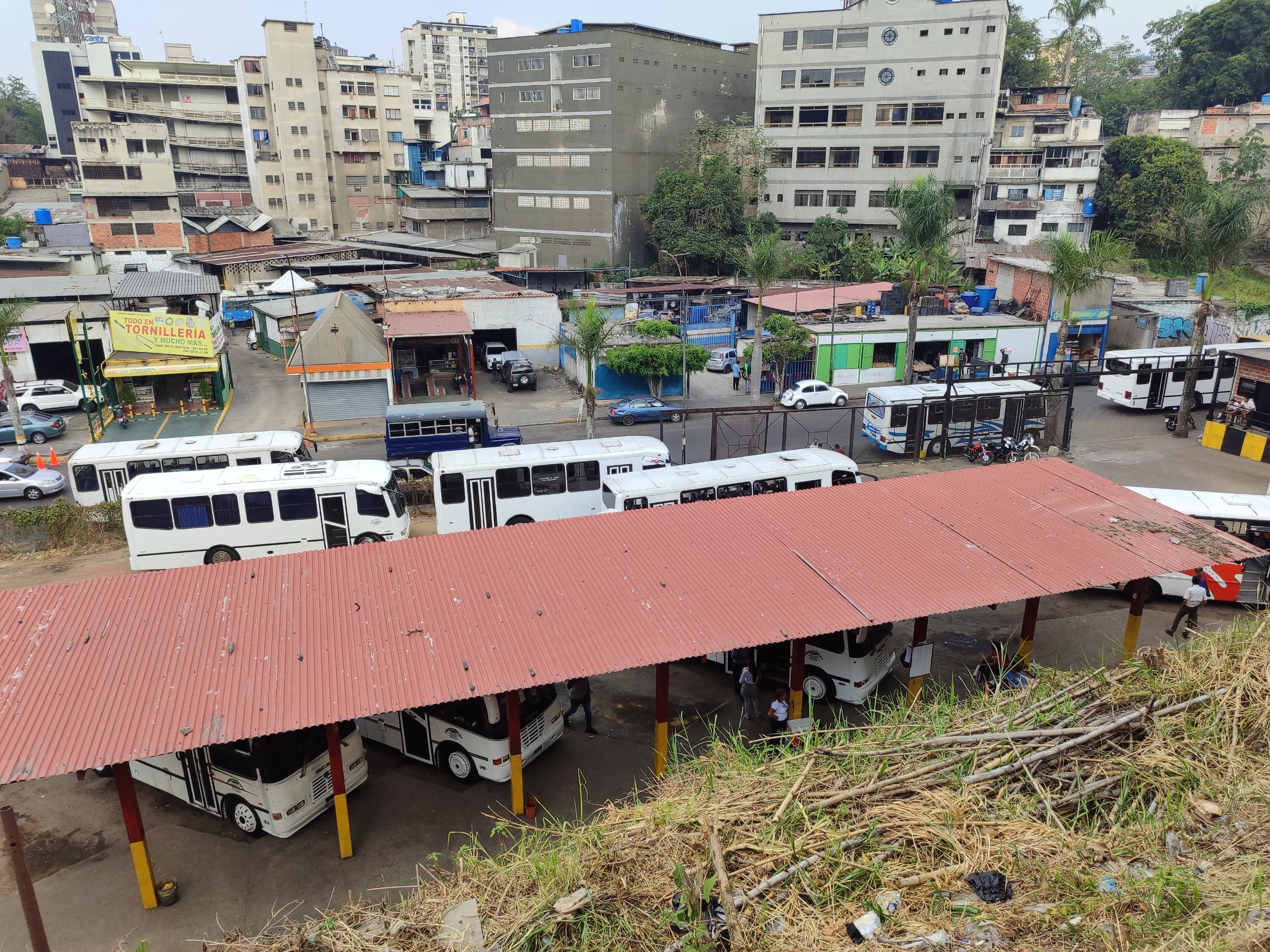 Planean transformación de terminal de la línea Caracas-Los Teques