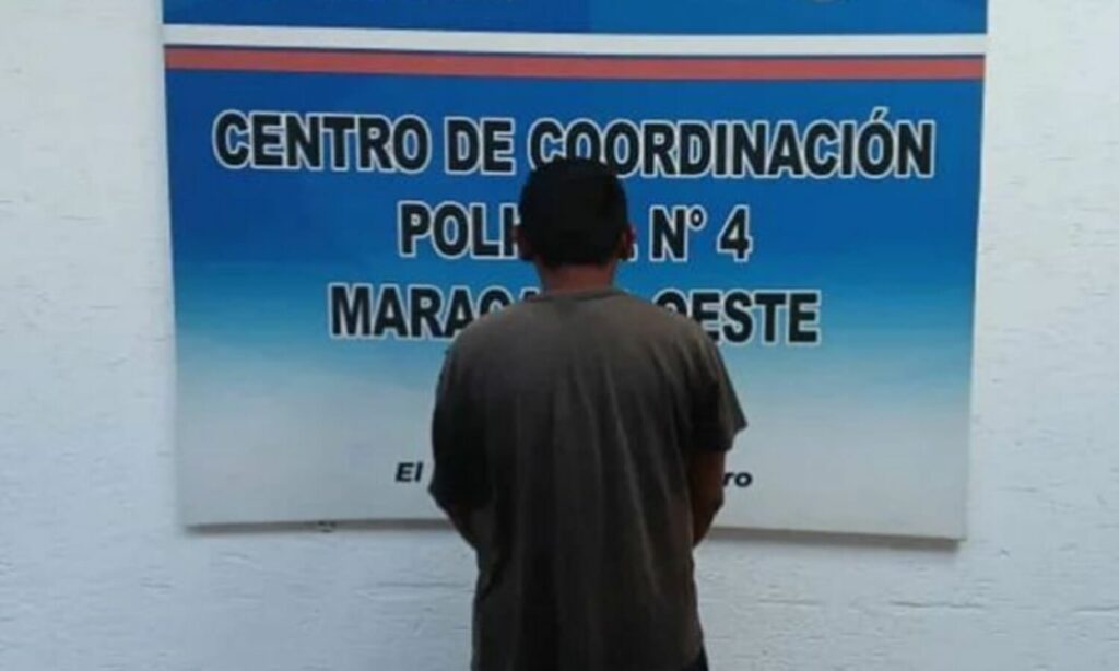 Tras las rejas por golpear a sus hijastros con una tabla