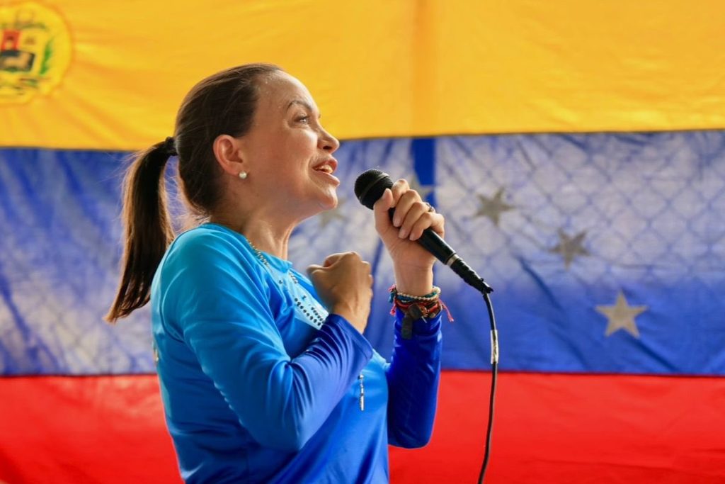 María Corina Machado: «Voy a enfrentar a Maduro en elecciones»