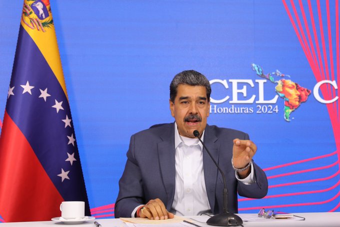 Maduro ordena cerrar la embajada de Venezuela en Ecuador
