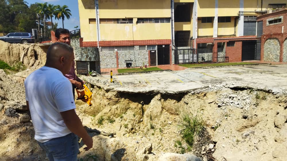 Atenderán daños causados por quebrada en CC Colinas de Carrizal