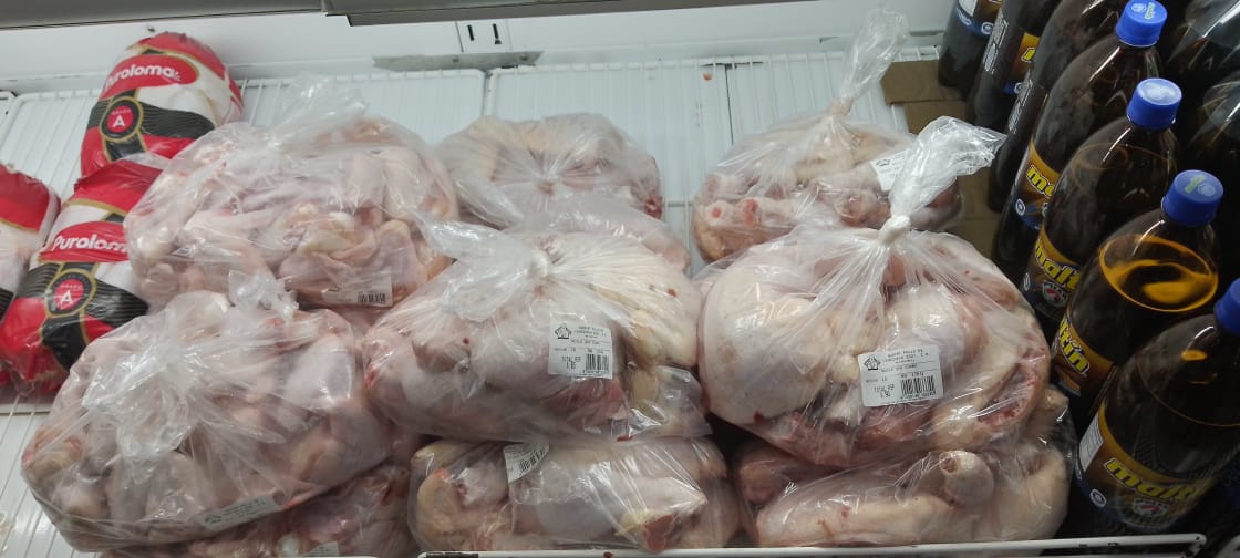 Variación de precios en combos de pollos polariza a consumidores