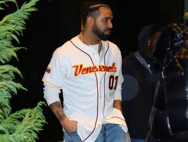 Drake causó furor al lucir una camiseta de la selección venezolana