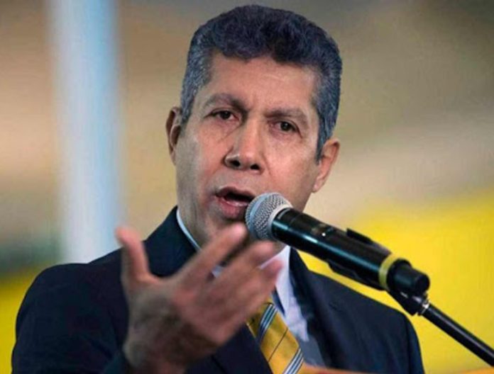 Falcón pide que se negocie una candidatura presidencial unitaria
