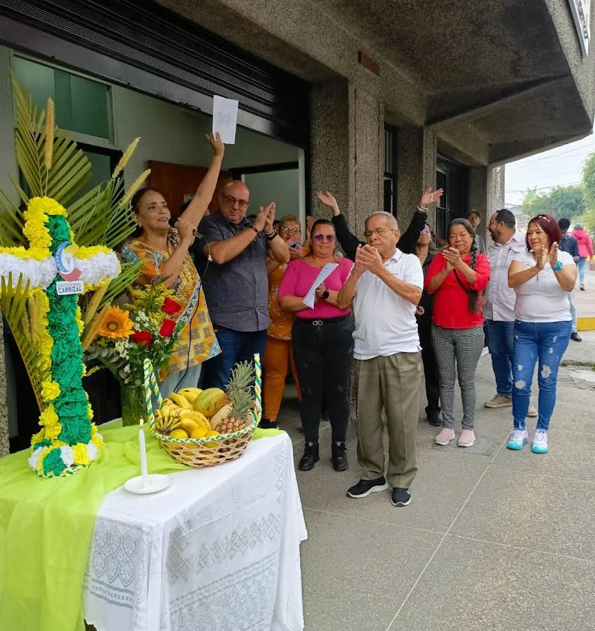 Ediles honran la Cruz de Mayo en Carrizal