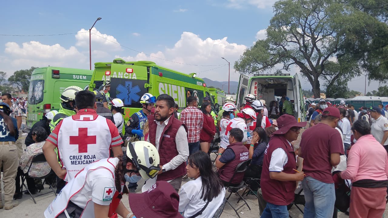 32 heridos por accidente en mitin electoral en México