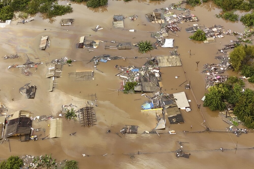 “Tragedia climática” en Brasil aún sigue tras casi 100 muertos