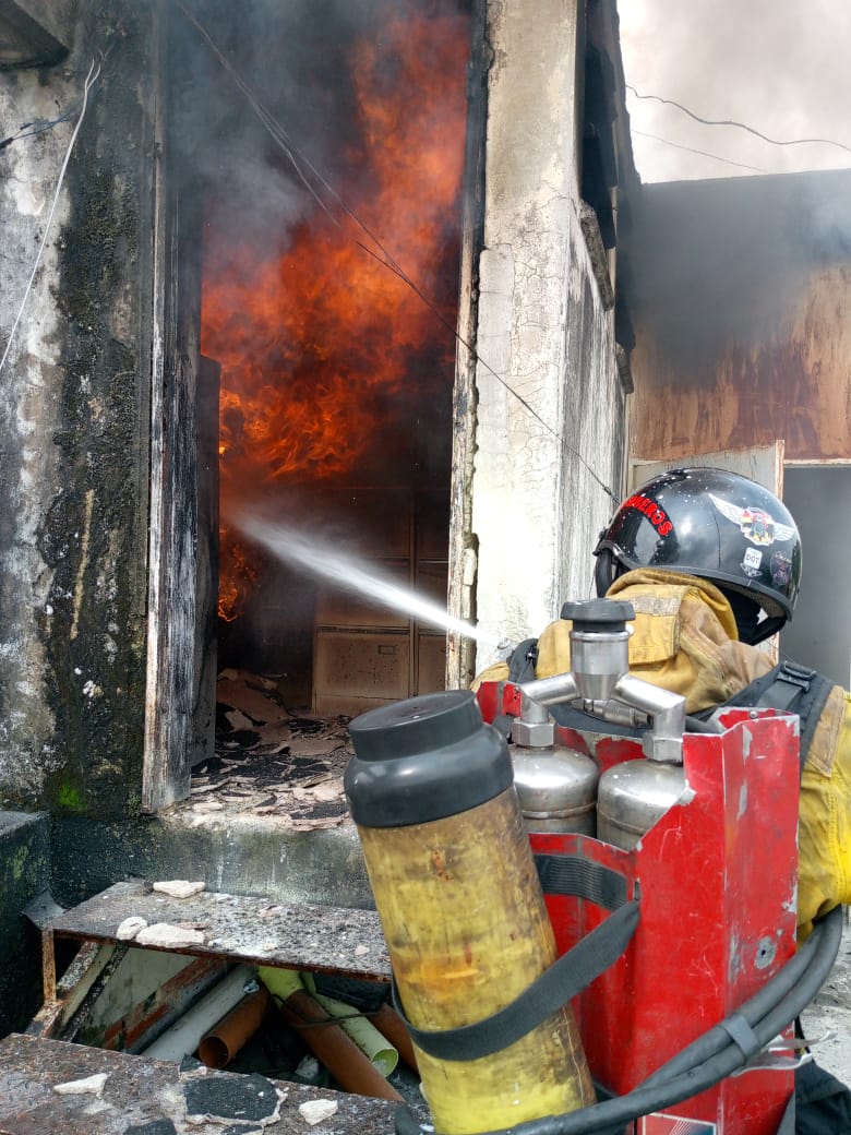 Incendio destruyó área de evidencias del Cicpc-Los Teques
