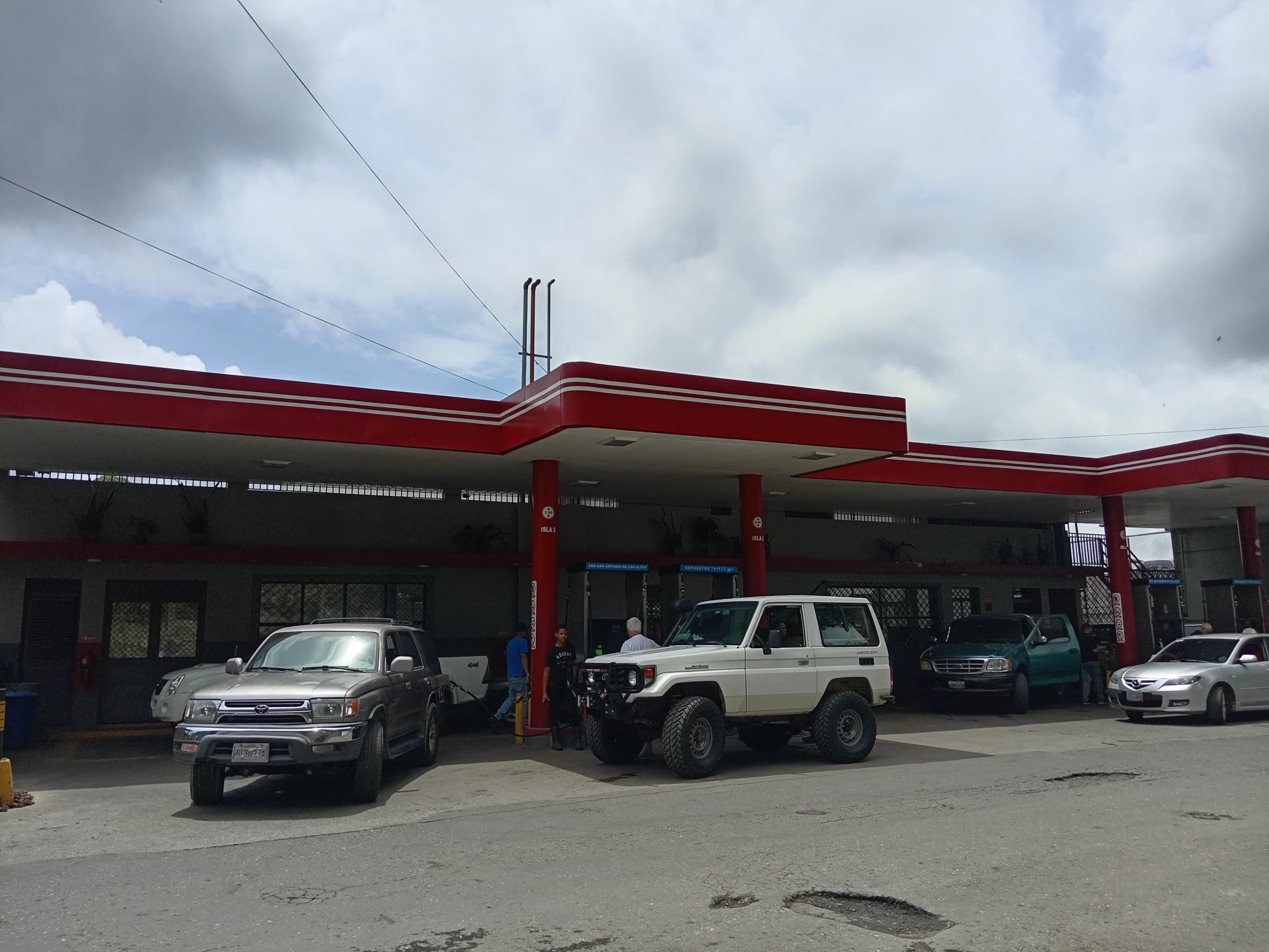 Piden frenar caos que causa bomba en San Antonio