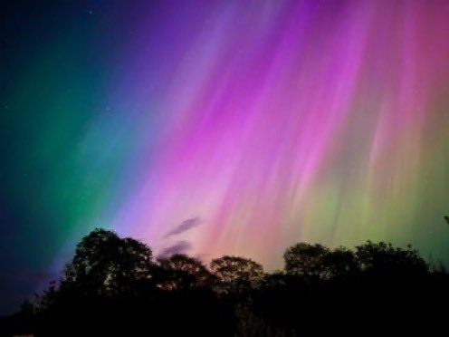 Tormenta solar “extrema” deja espectaculares auroras polares