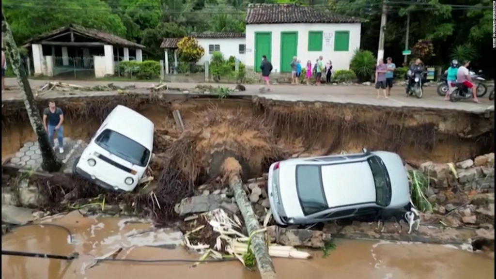 Lluvias históricas dejan ya 32 muertos y 60 desaparecidos en Brasil