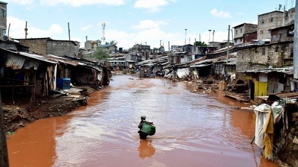 Reportan 219 fallecidos por inundaciones en Kenia