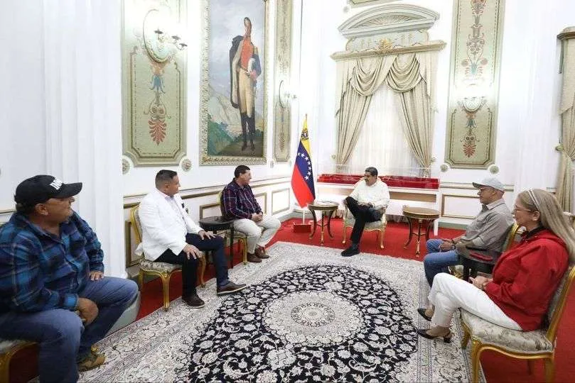 Presidente Maduro recibió a alcaldes opositores de Barinas