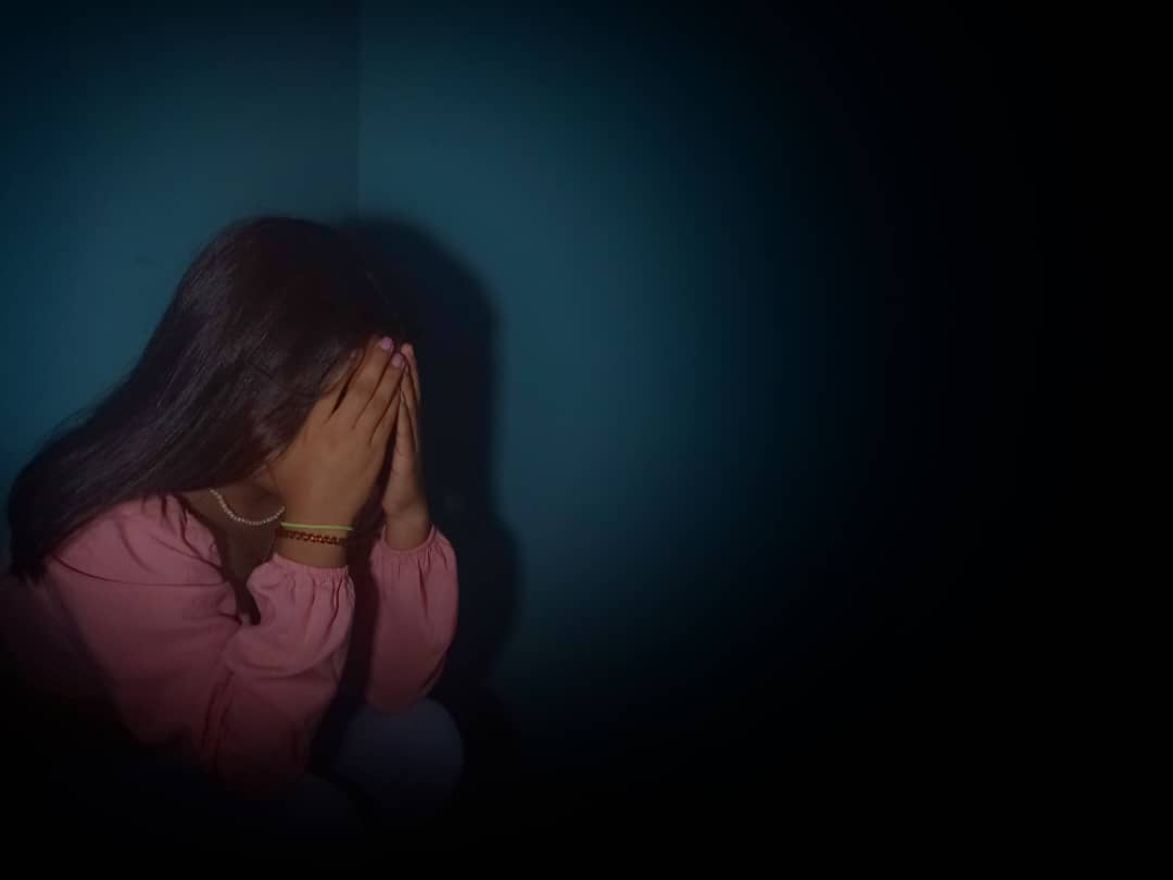 Confesó que abusó sexualmente de su hijastra y lo condenaron a 16 años