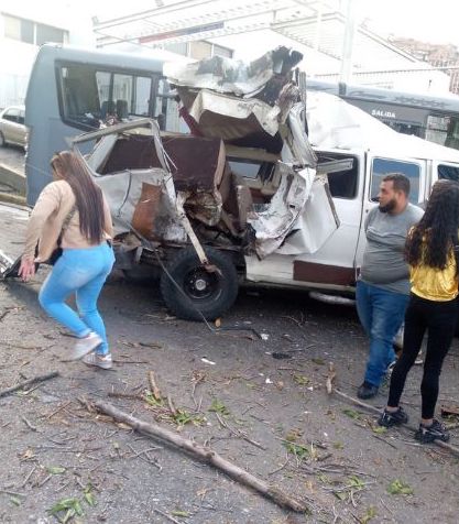 Cuatro heridos deja accidente vial en Miranda