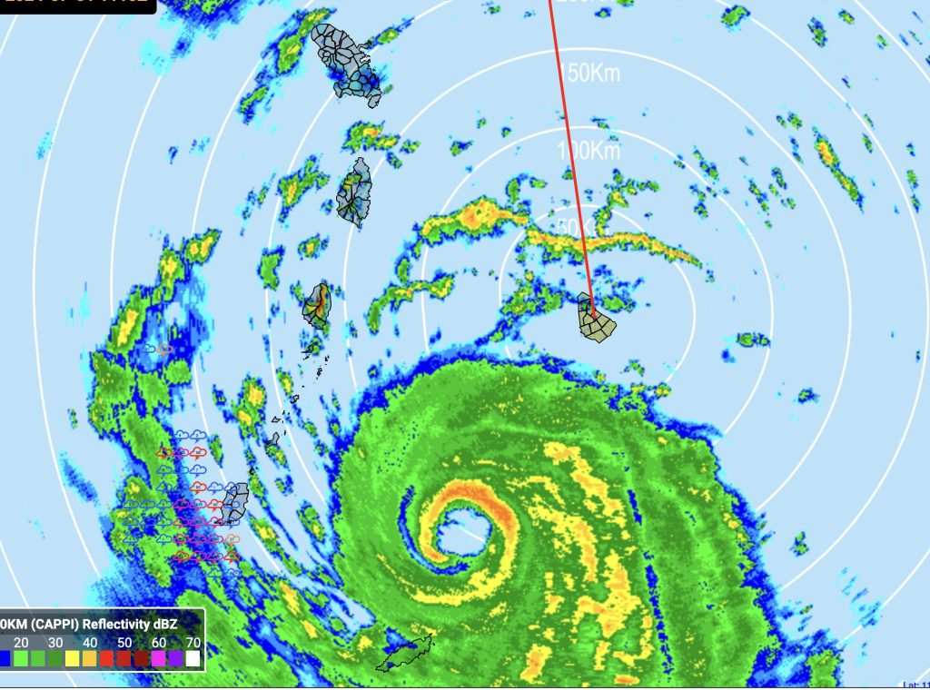 El huracán Beryl se fortalece y se convierte en un poderoso categoría 4