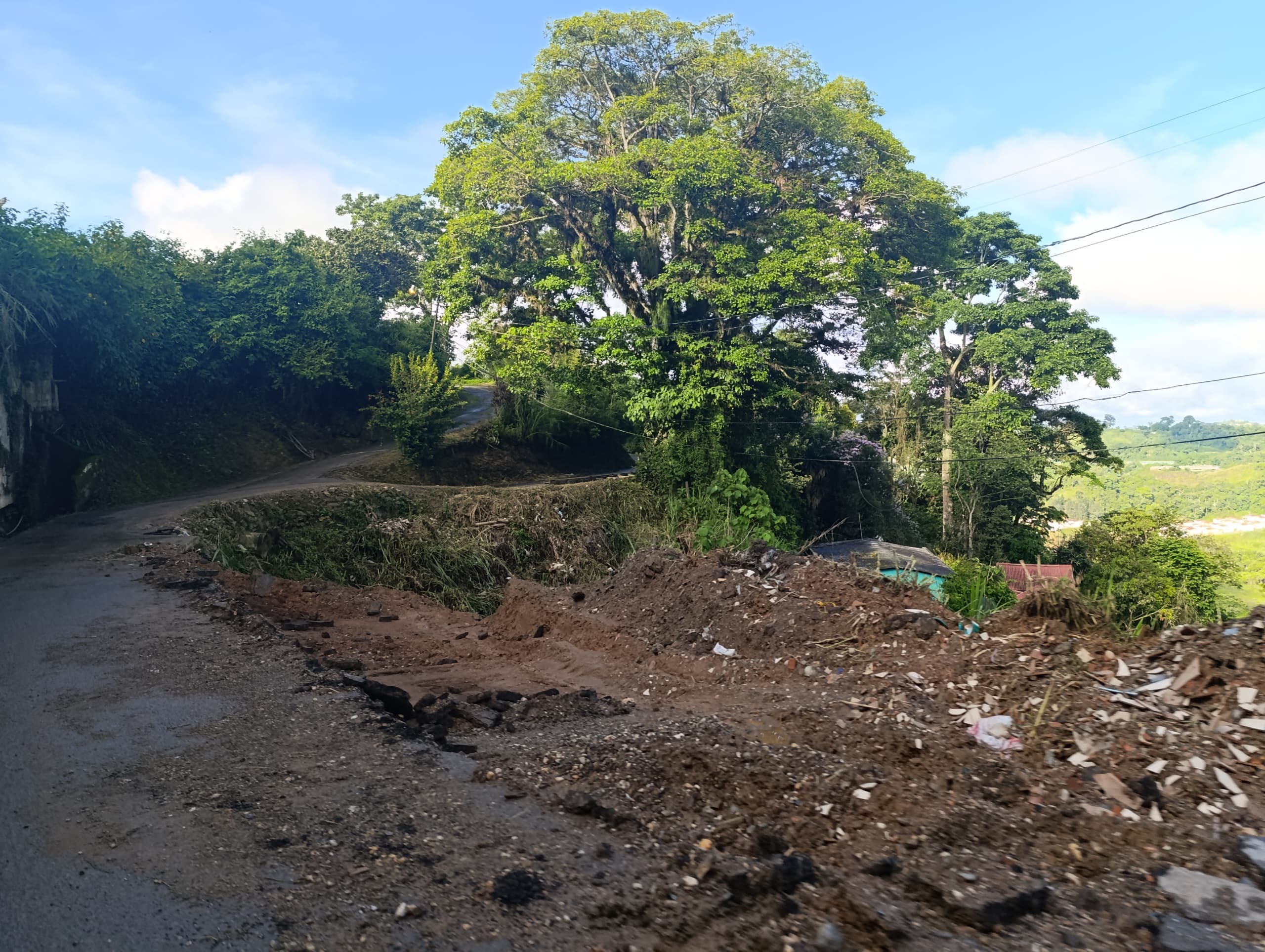 Construirán muro de 30 metros de largo en calle El Colegio