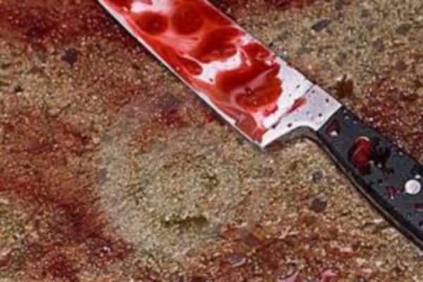 Mujer atacó a su hermana con un cuchillo