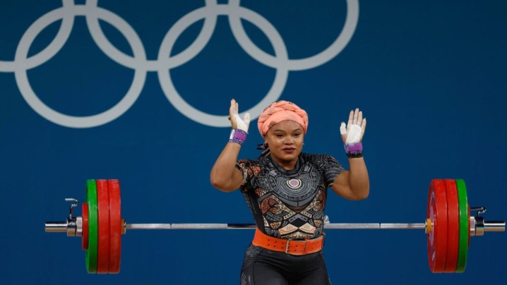 Ecuatoriana Neisi Dajomes logra una de bronce en halterofilia