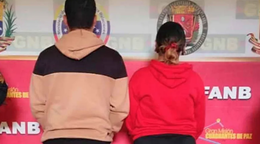 Un hombre y una mujer ofrecían en venta a niños