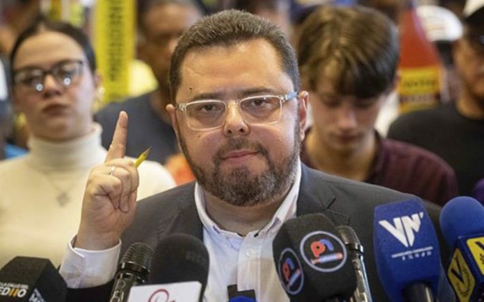 Ecarri denuncia agresión verbal por parte del Fiscal General