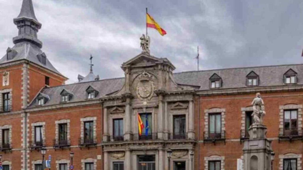 España reclama información verificada sobre sus dos nacionales retenidos