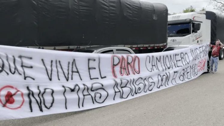 Paro de camioneros colombianos paraliza parcialmente la frontera con Venezuela