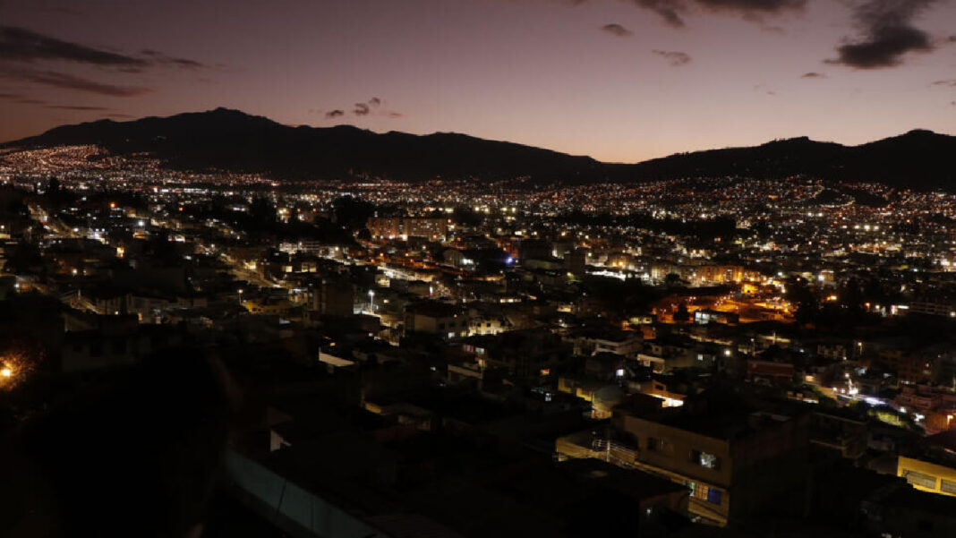 Reducen cortes eléctricos en todo Ecuador