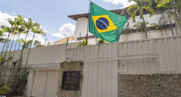 Venezuela revocó autorización para que Brasil custodie embajada de Argentina