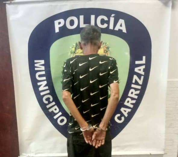 Detienen a hombre por atacar a su ex
