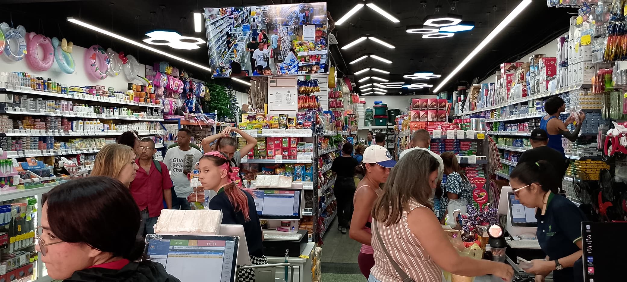 Víveres sufren “ligeros” incrementos